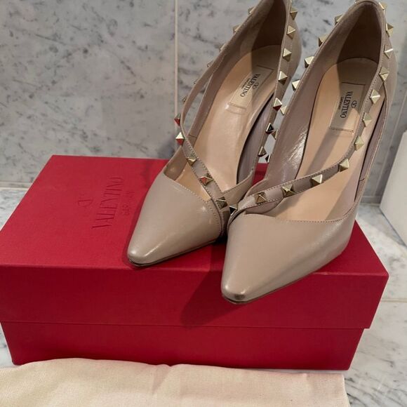 Valentino Shoes - Valentino D’Orsay rockstud pump